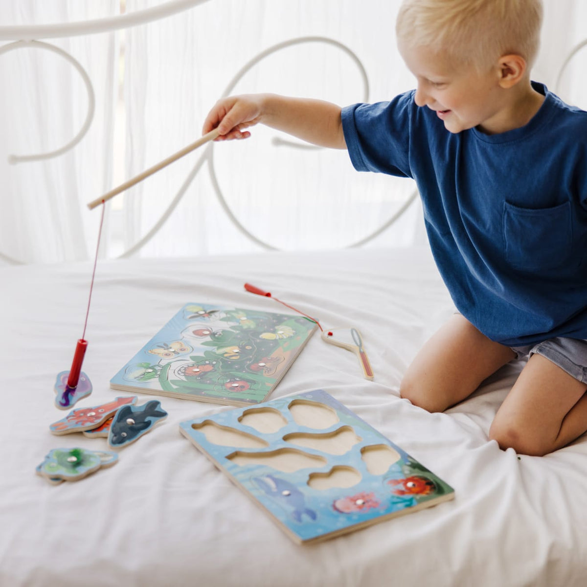 Educational Bug-Catching Magnetic Puzzle Game